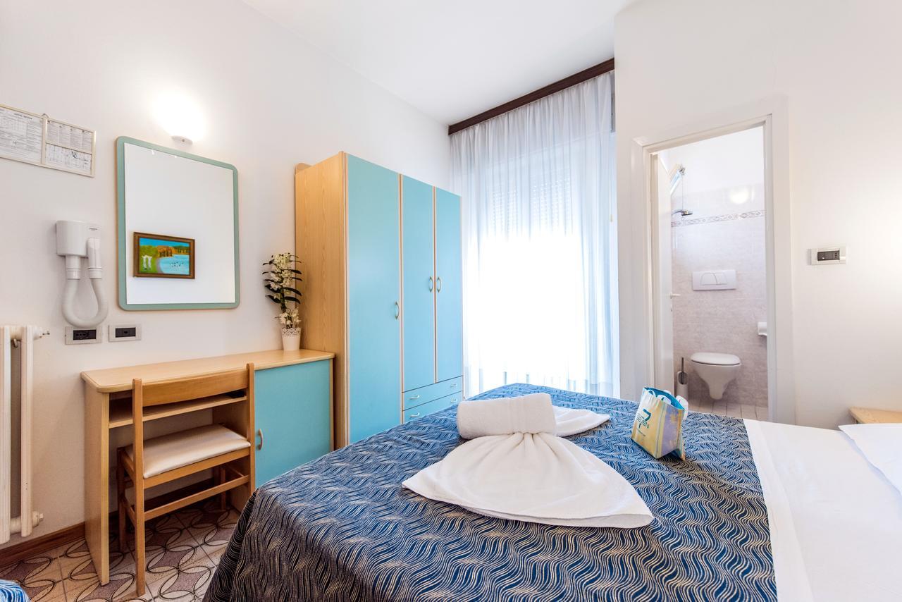 Hotel Seven Rimini Ruang foto